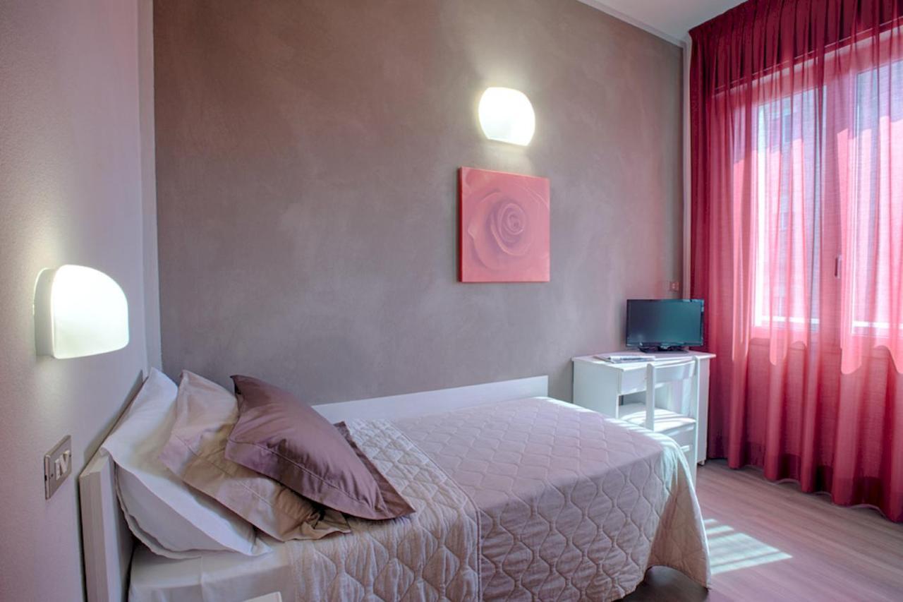 Hotel Columbia Bellaria-Igea Marina Zimmer foto